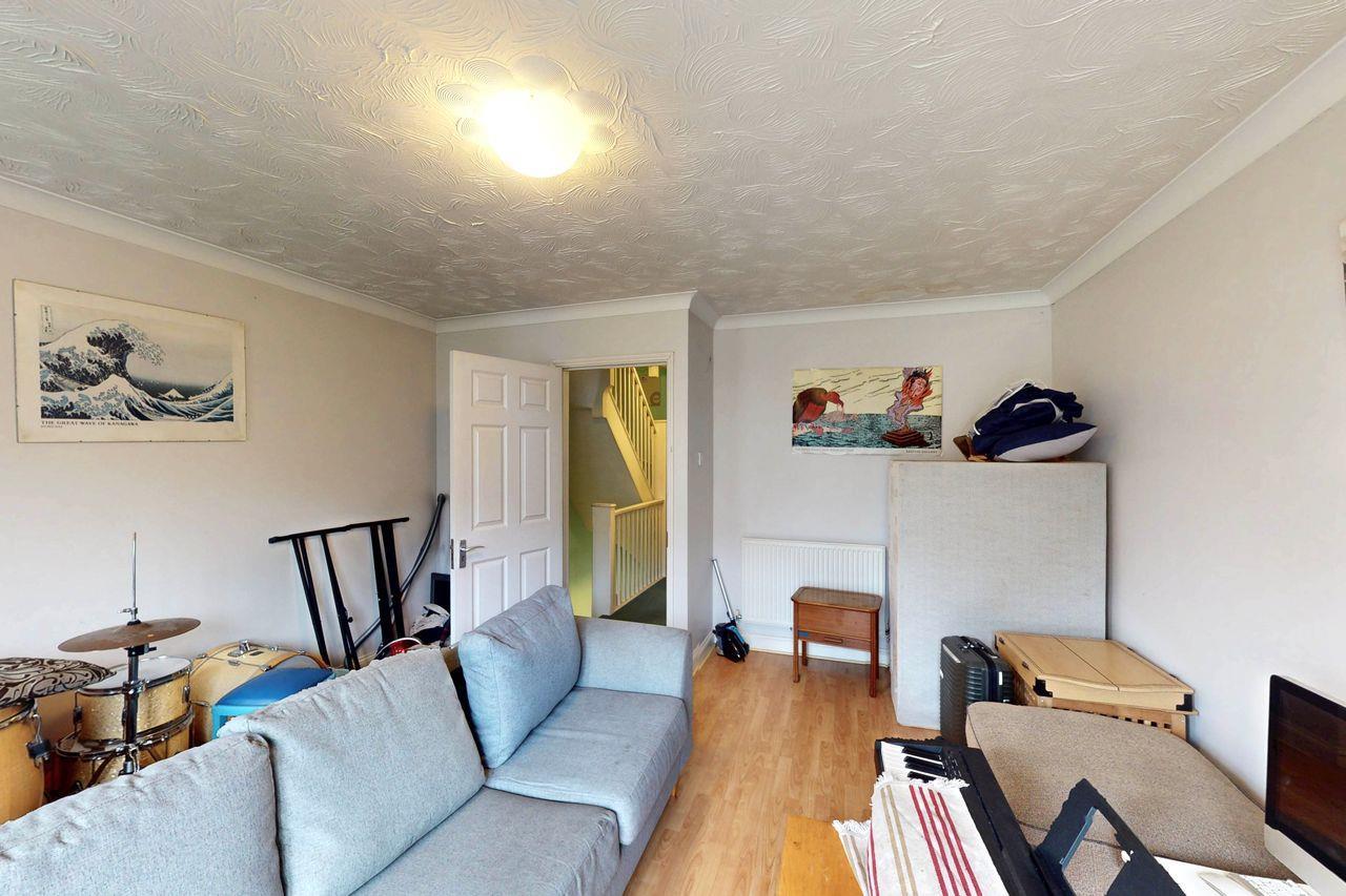 Property Image 7ba4cd2d-9936-42da-8573-43d80b8691f8