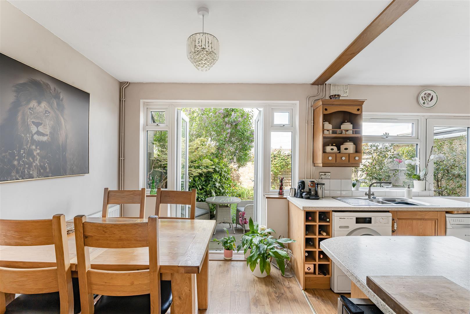 Property Image 7bd57c42-2551-4f63-a792-76b6a667be1e