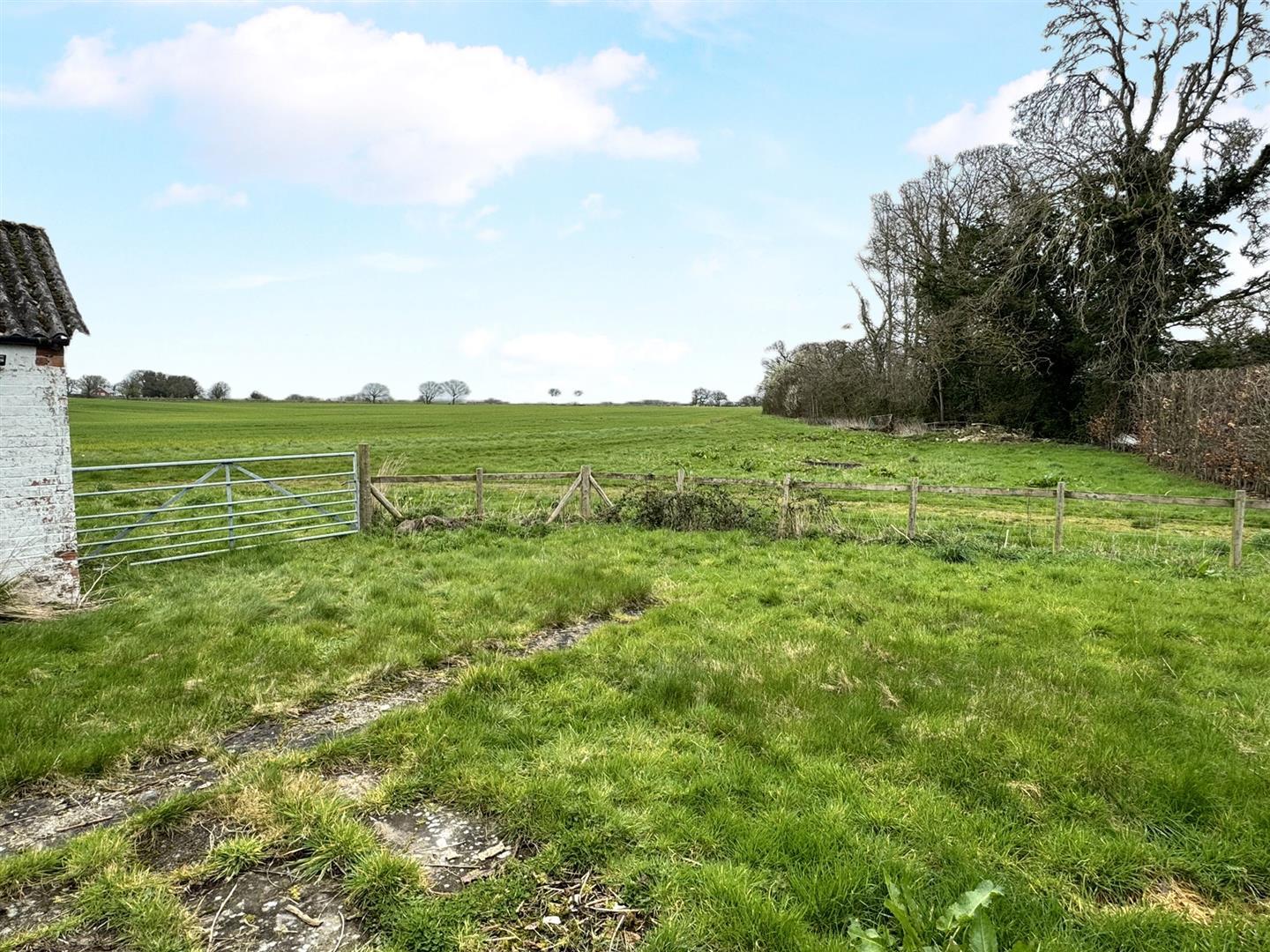 Property Image 7bd863cf-9636-4d98-a292-6546a1e682a3