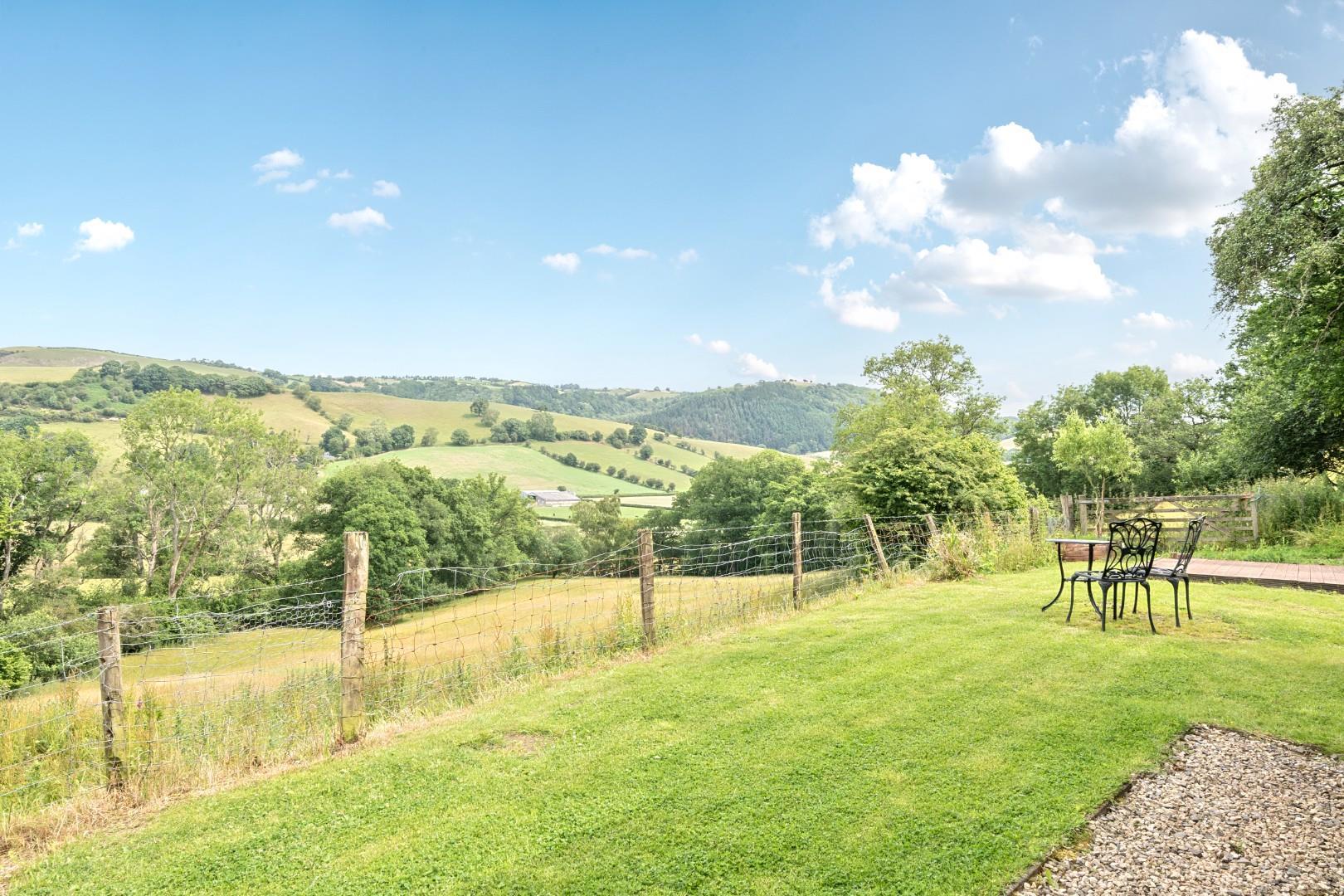 Property Image 7c031130-32de-4a79-bcb5-d786d90c3fae