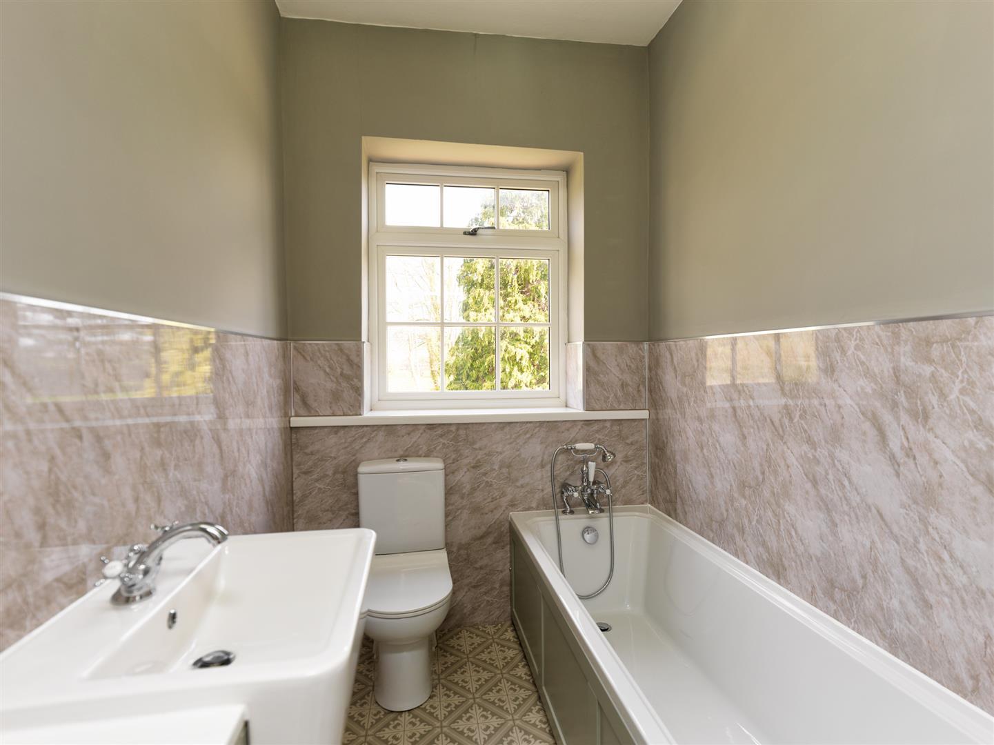 Property Image 7c05ba76-1293-4f39-88f8-6b8752edbc0b