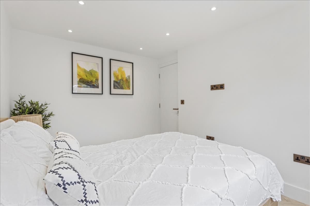 Property Image 7c07607c-90a3-43da-83b8-f25a5eb7b912