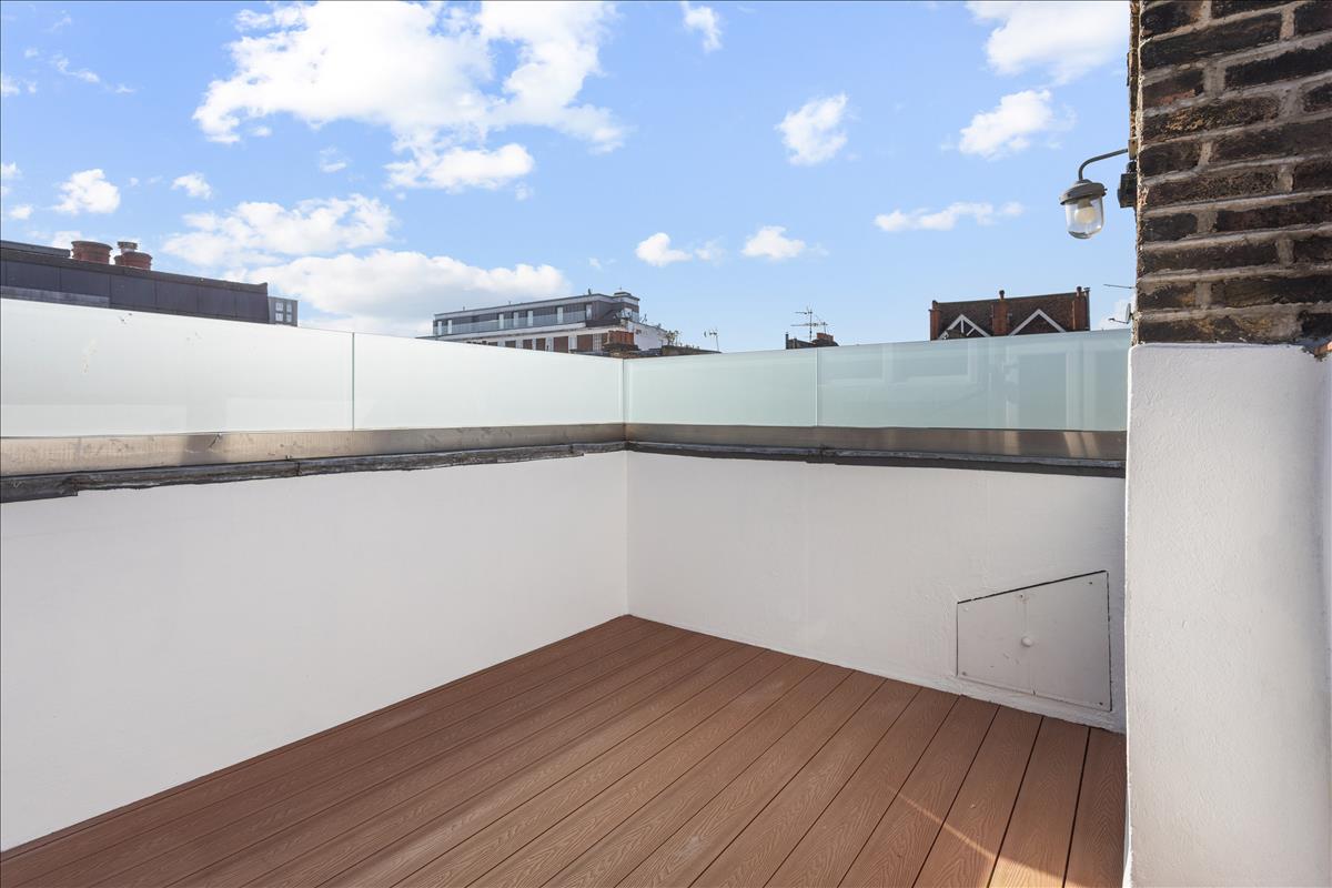 Property Image 7c113933-81c0-4034-860b-1012b48411d3
