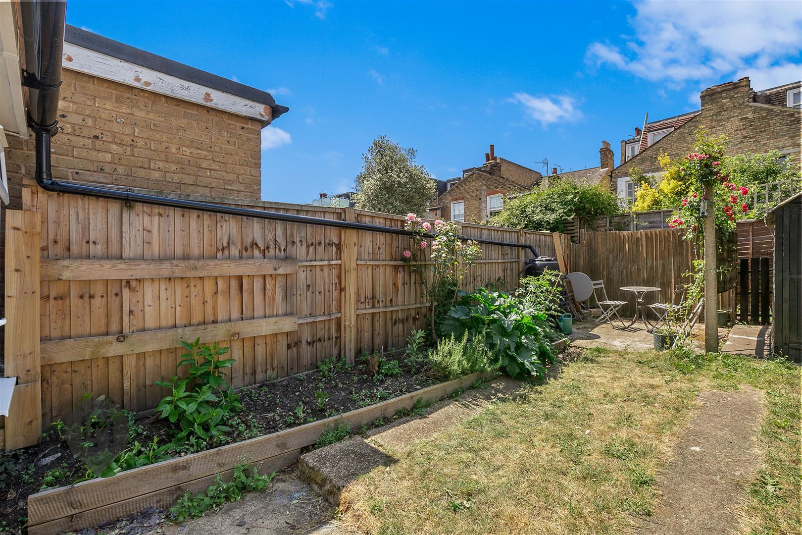 Property Image 7c153a00-c49f-41e2-b131-17b30d8c8be0