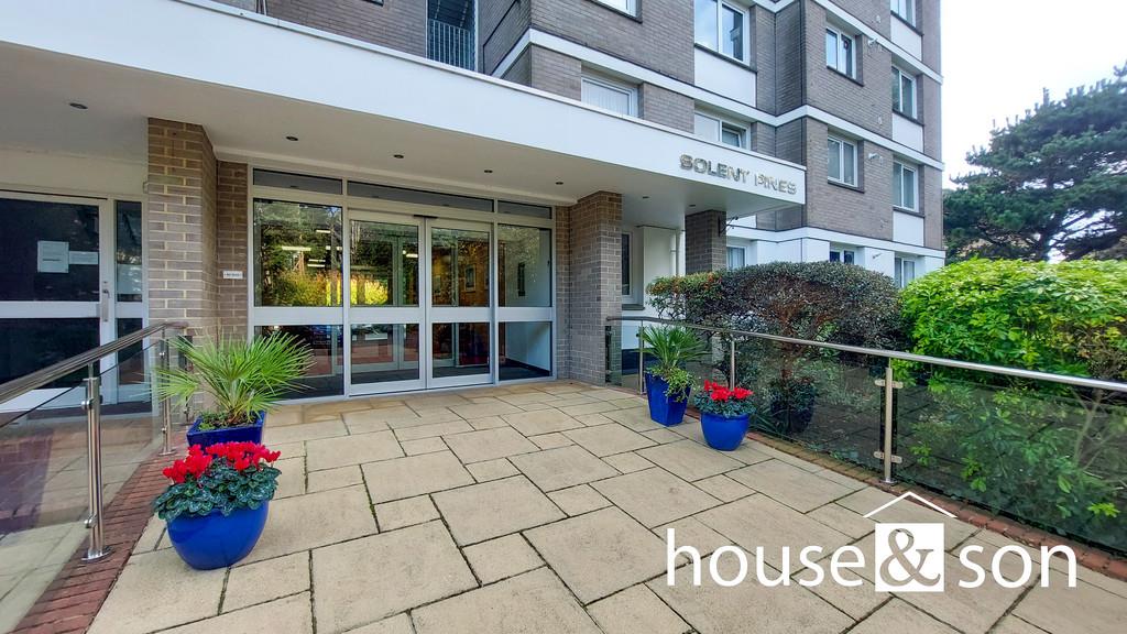 Property Image 7c1af4d9-6dc3-40d0-a3ff-5e6cf9885852