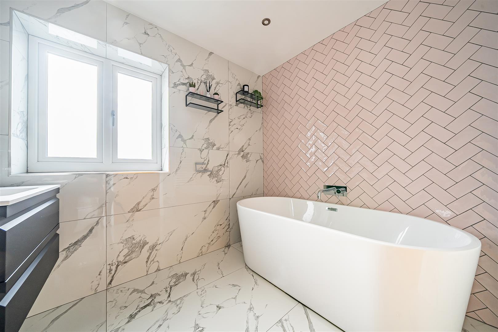 Property Image 7c53fd50-5eb6-4c3d-b3d8-008f13f379b7
