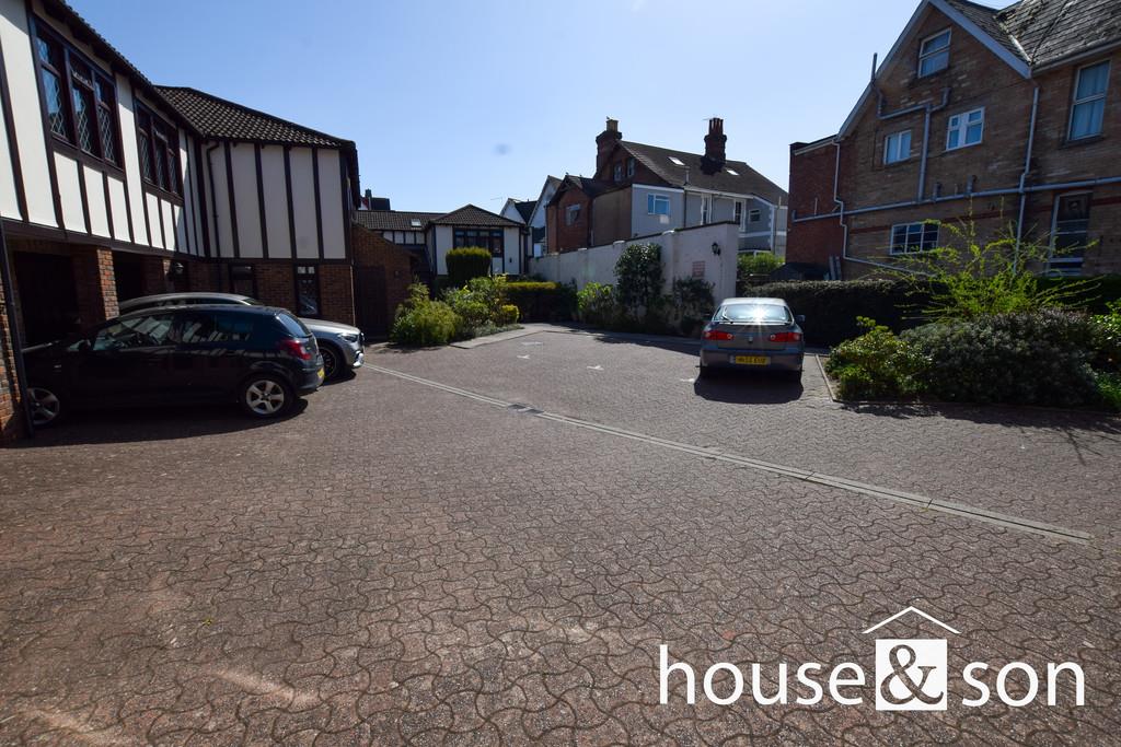 Property Image 7c55f113-6b37-4f6c-90ae-633fff9469e9