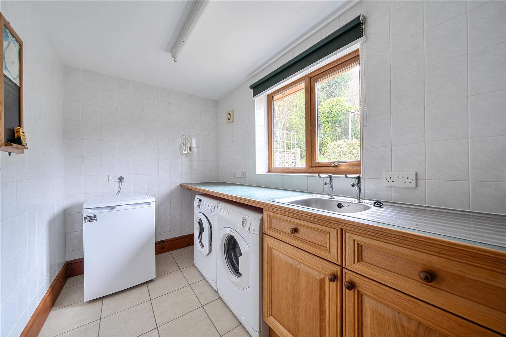 Property Image 7c6e78b6-589a-4455-94b8-253b601bed80