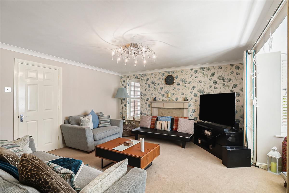 Property Image 7c83aa3f-46e2-4fdb-9992-d7f7b075987c