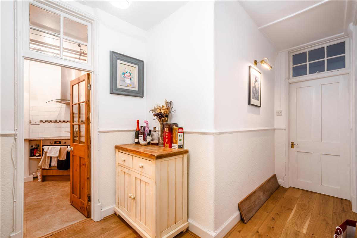 2-bedroom flat for sale in Queen Alexandra Mansions, WC1H. Hallway