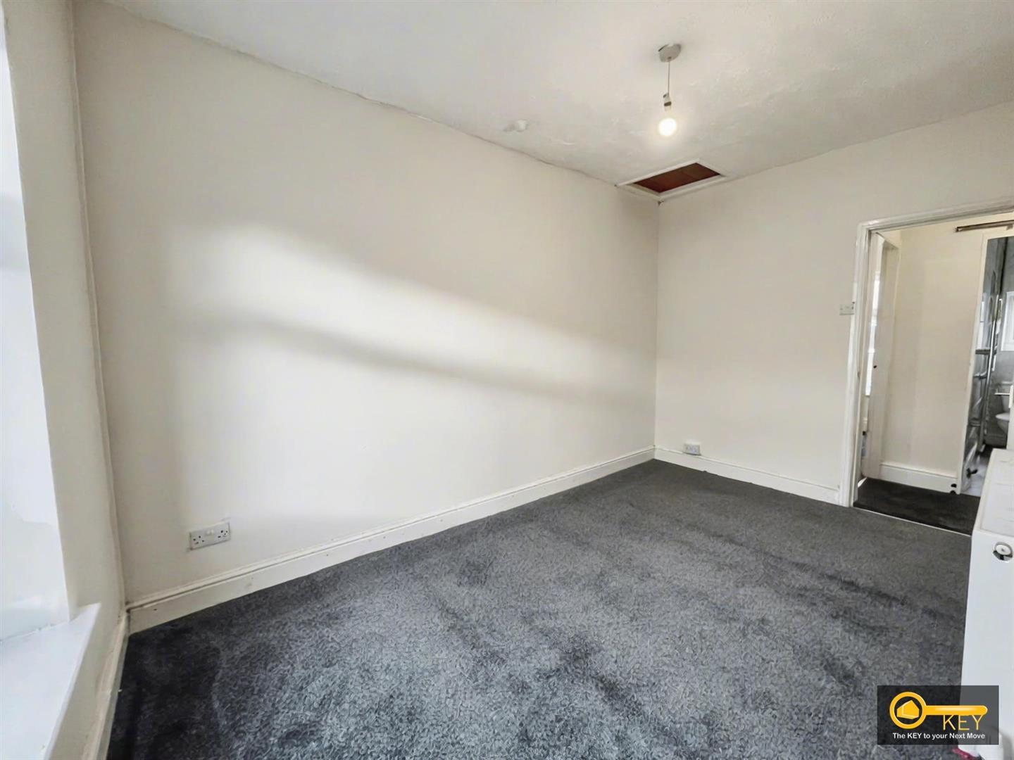 Property Image 7cb48473-f136-4a1e-a2cd-6f0595155b32