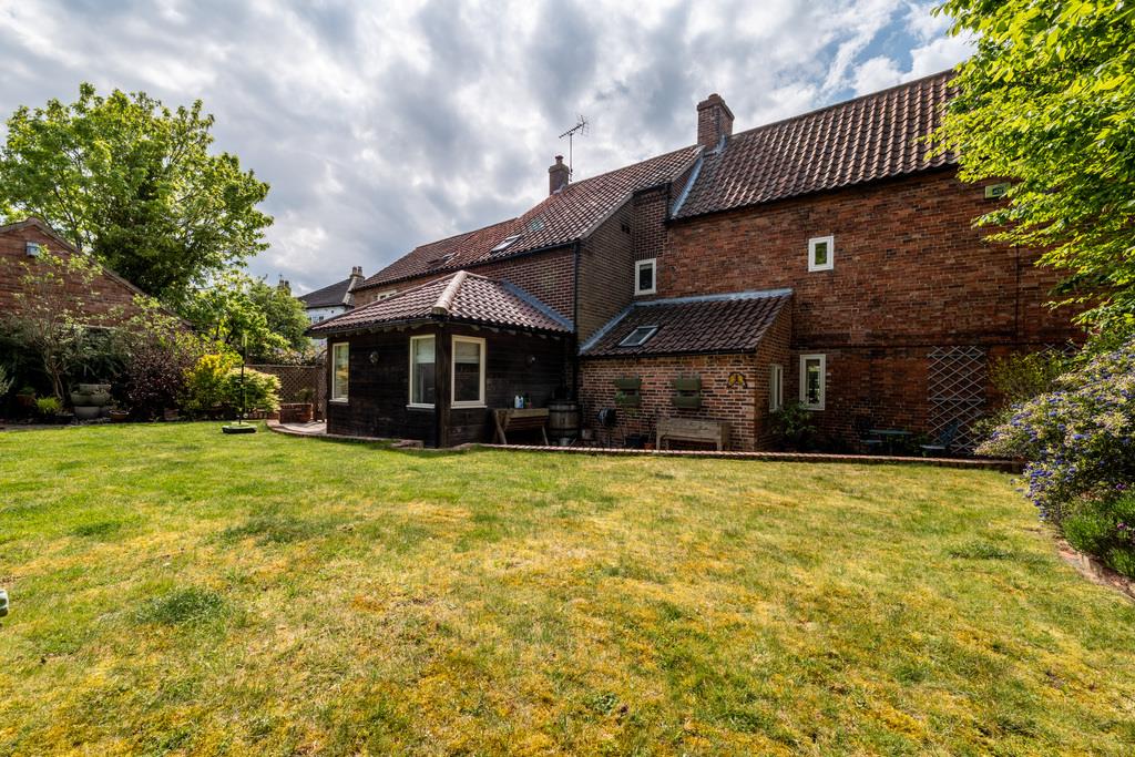 Property Image 7cc14b33-439c-4f87-8719-3c3a93f33ea3