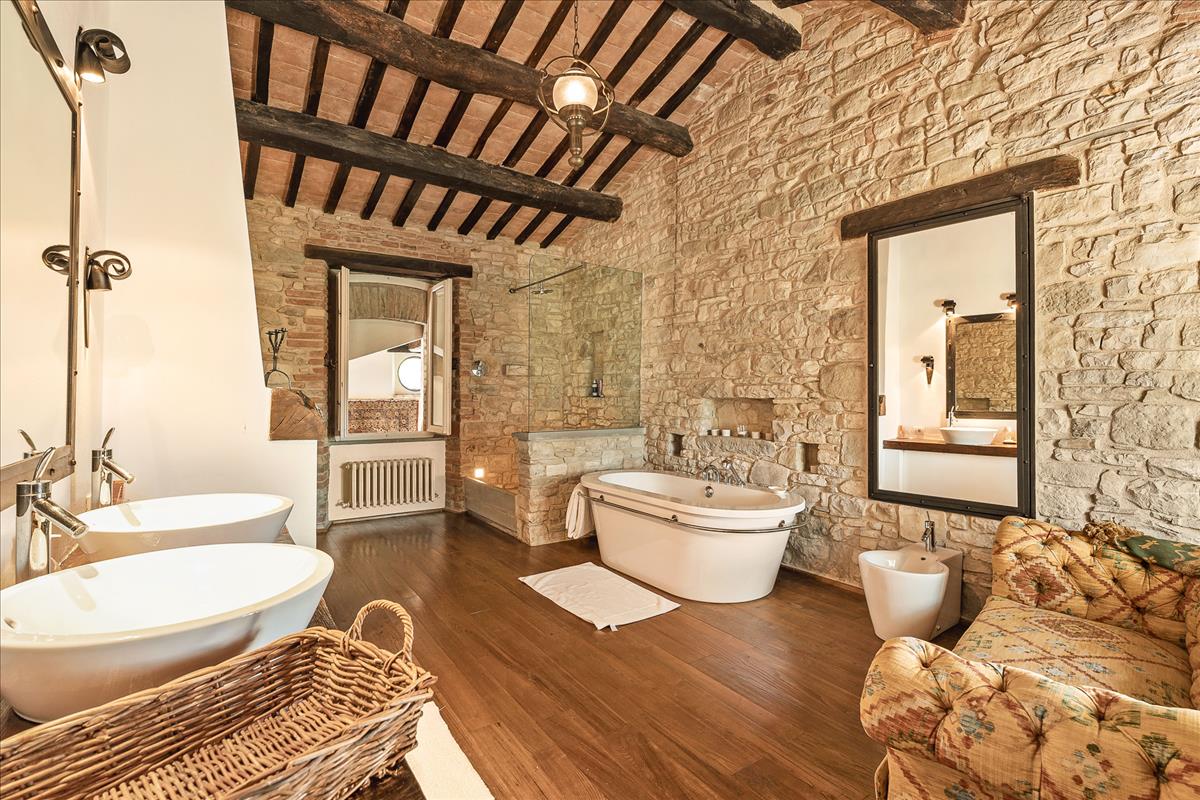 Property Image 7cd561f9-c00d-48d1-8616-079936b20511