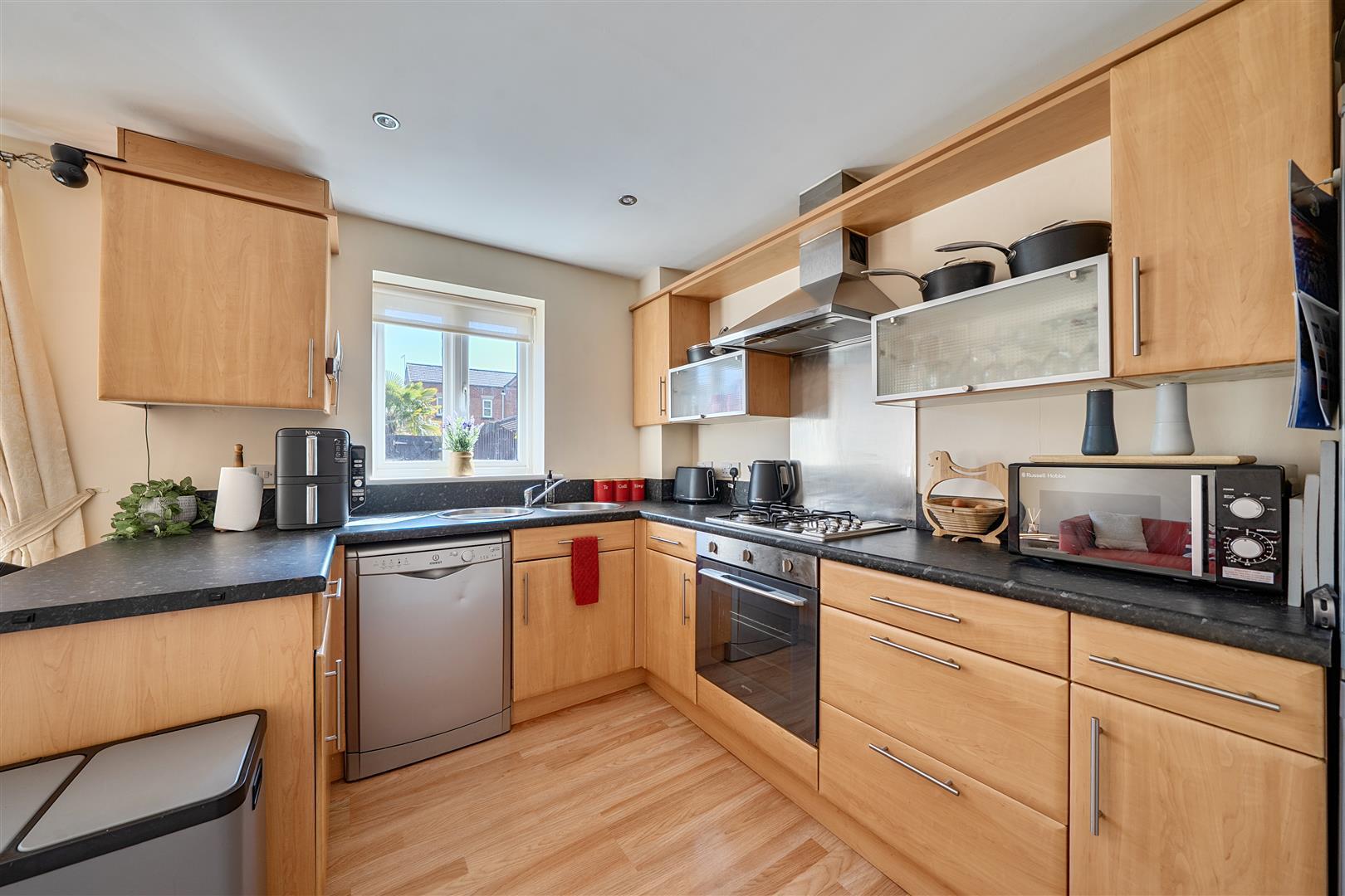 Property Image 7cd5b237-c9c7-4228-84d9-3ea03f2ef4ad