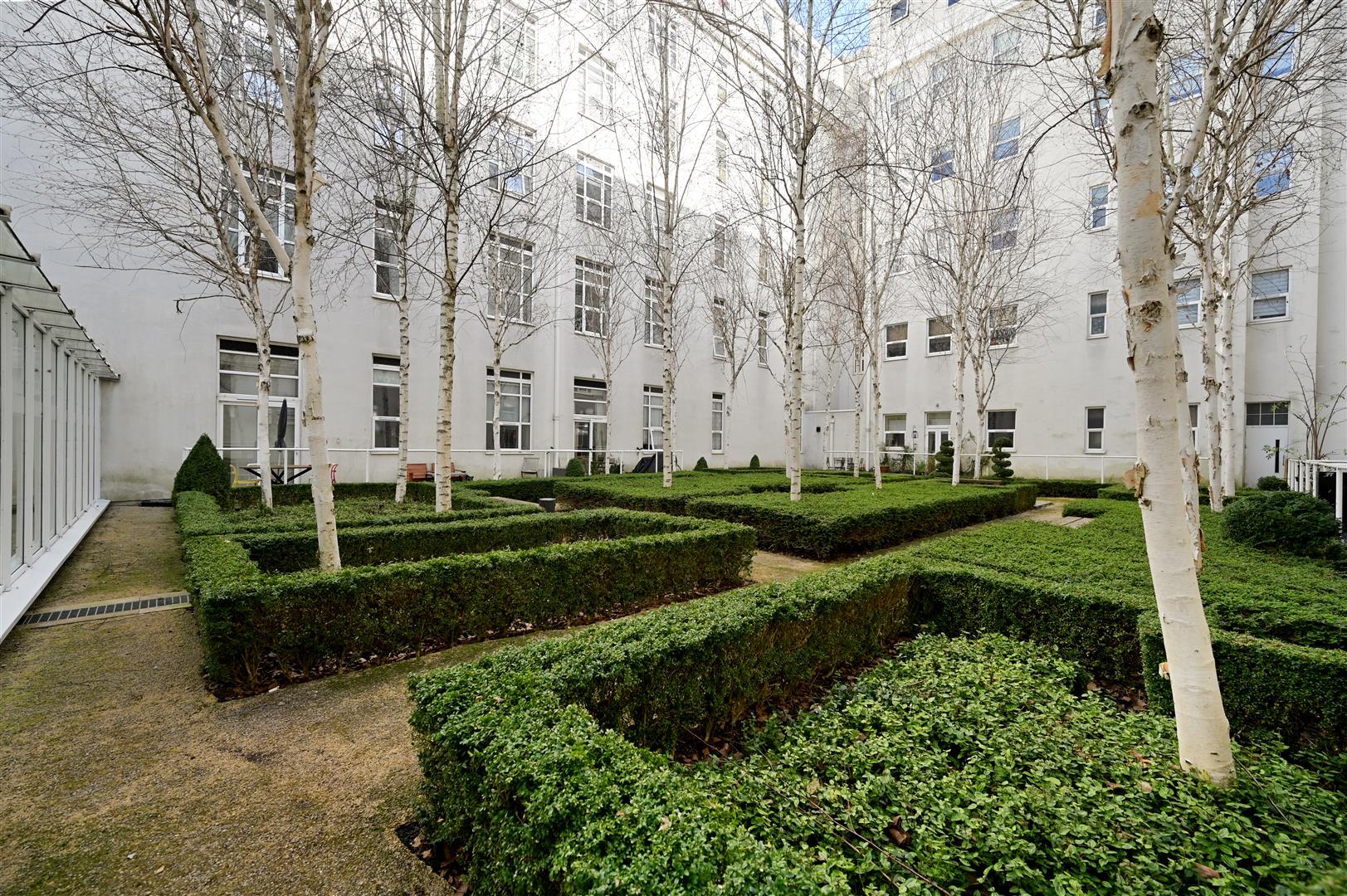 Property Image 7cd90352-8f15-4990-a977-2a3088332120