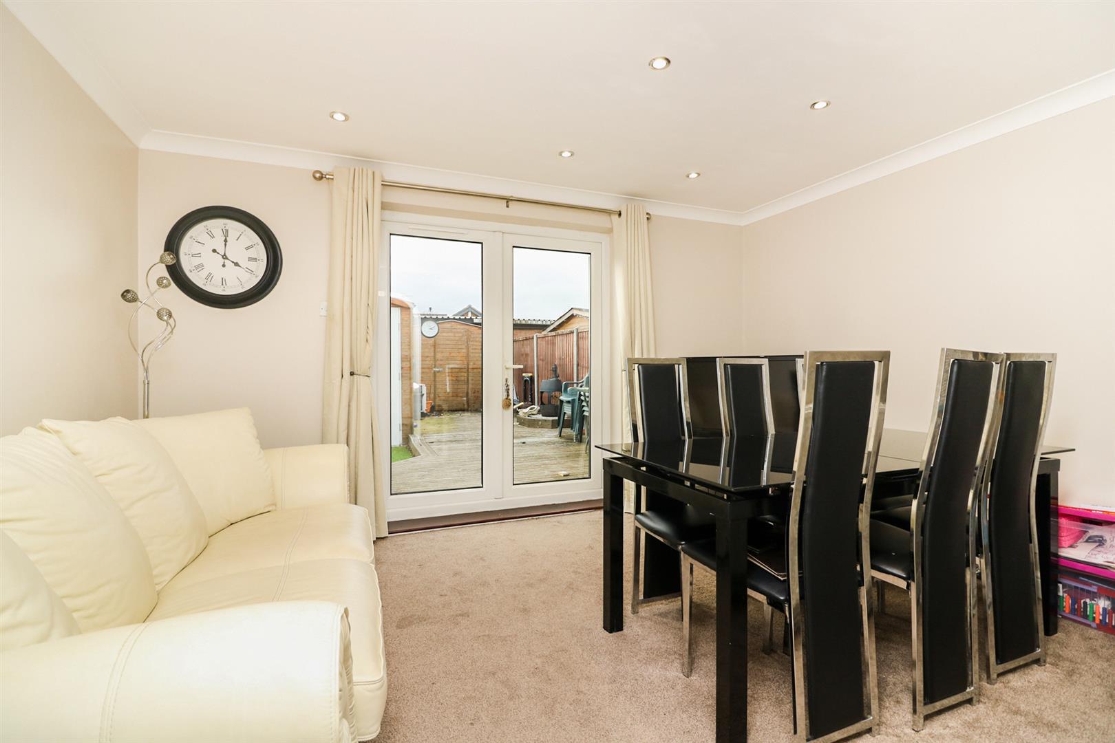 Property Image 7cd9e0f9-099b-49c6-8d32-61ca1614355c