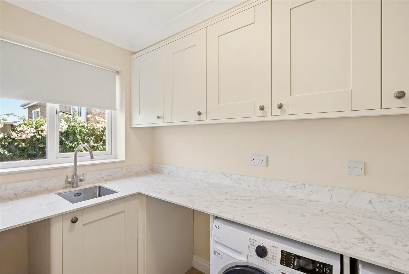 Property Image 7ce1732b-d854-42d1-9977-4839adc5b4ba