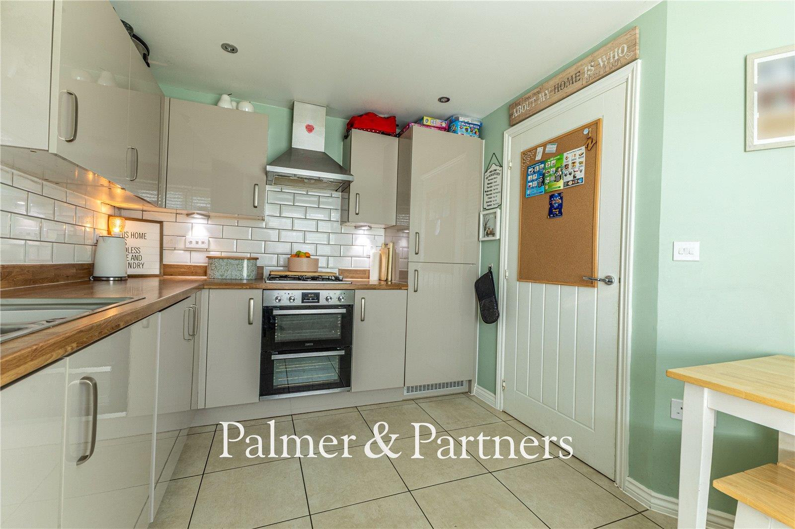 Property Image 7cf2a4d3-7957-4757-a81d-15b4038db6b9
