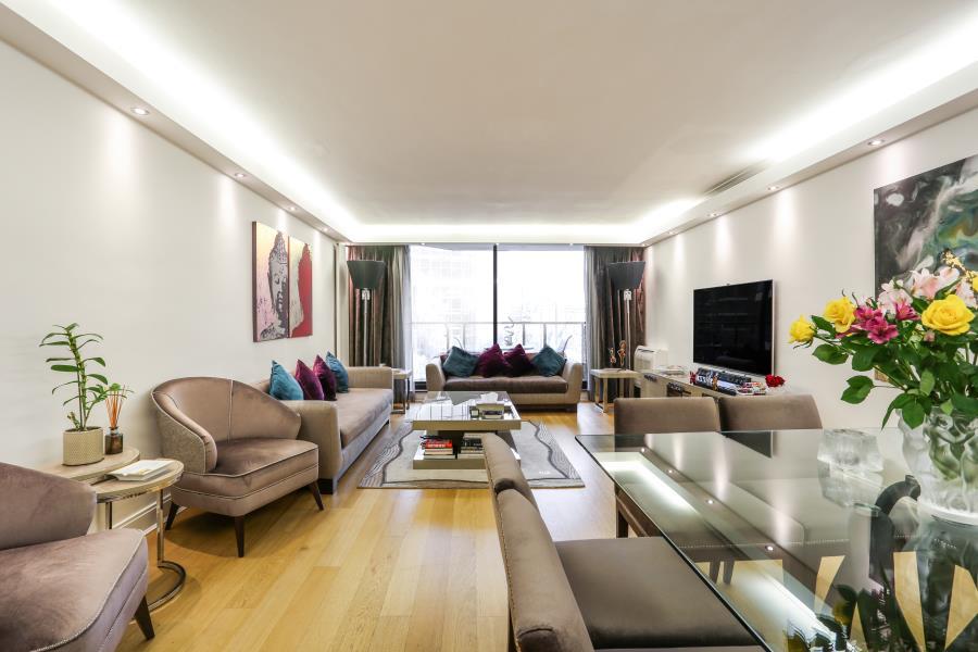 Property Image 7cf5d6a8-08e4-44b9-97cc-12e1d589188c