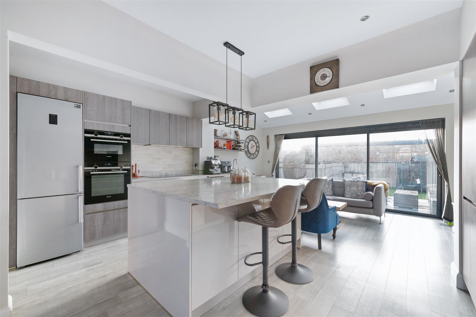 Property Image 7cf8c314-7c4a-4e09-93d6-5ddbdabf4824