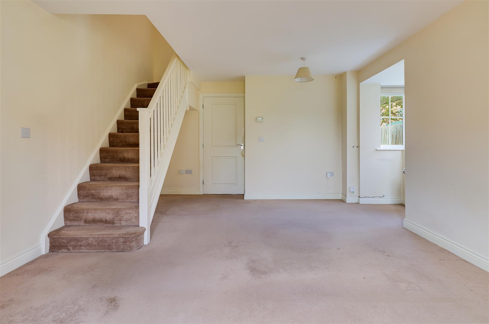 Property Image 7cfcfff8-d64e-43a6-ba5b-47e5503c80e6