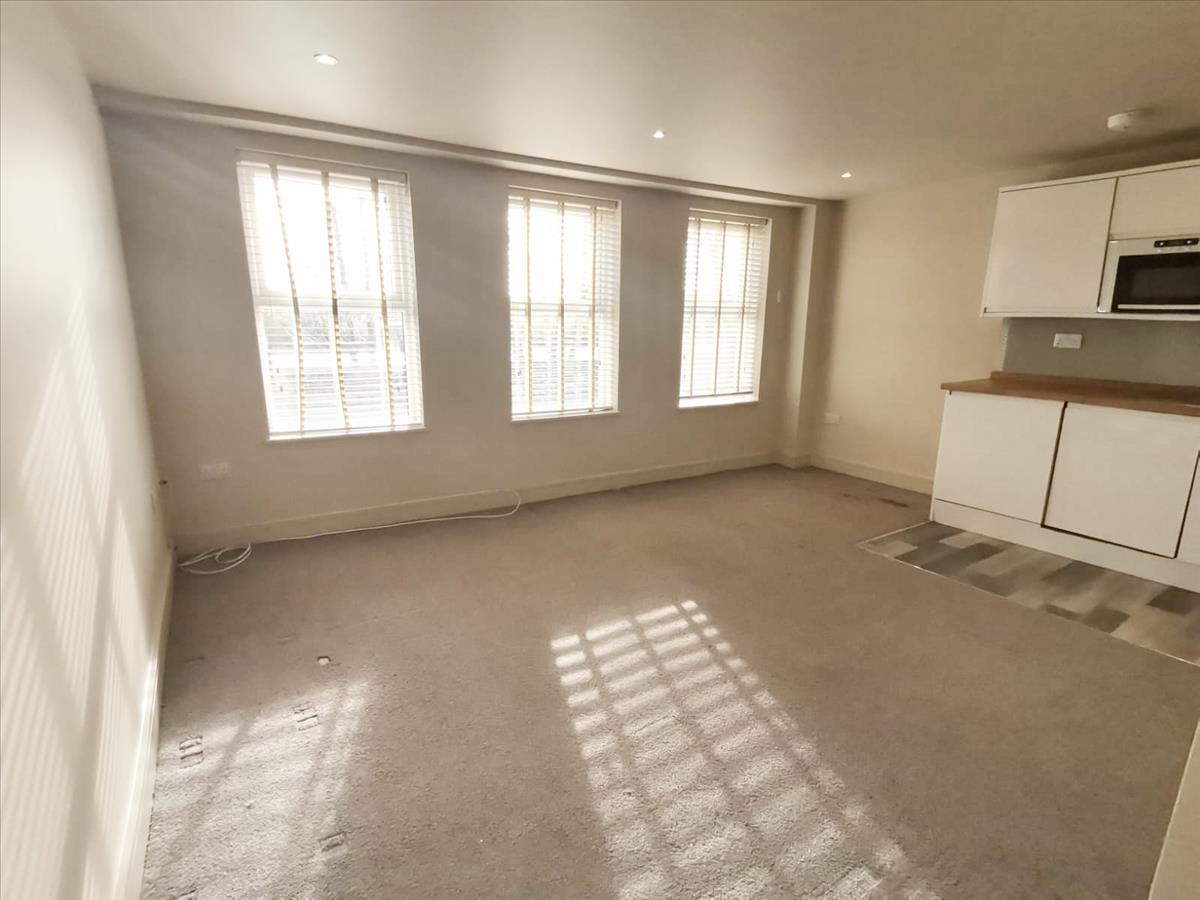 Property Image 7d03acd4-048a-42d4-9f69-8de7b9dc24e4