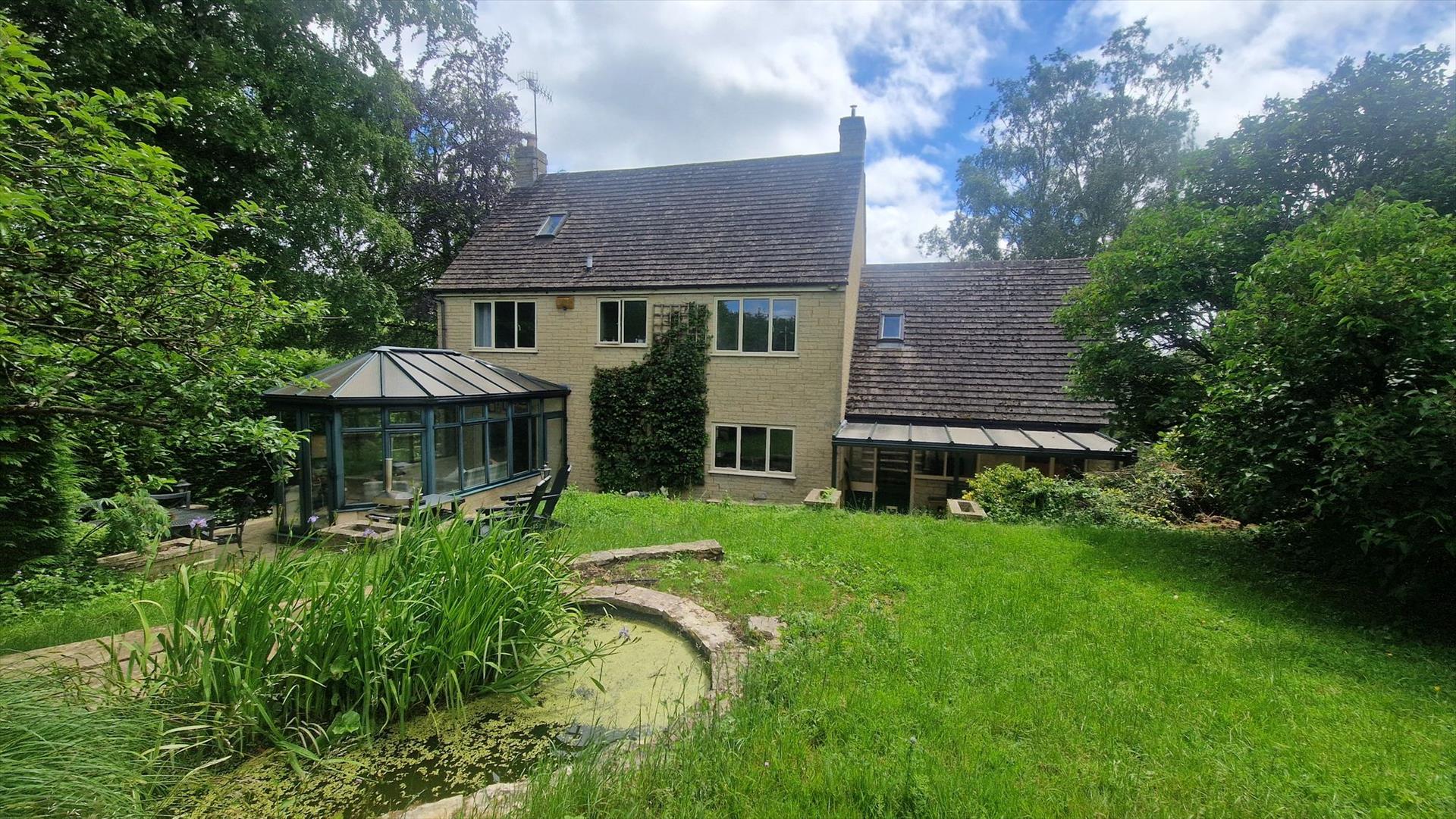 Property Image 7d053ea2-6ea7-4578-a5f7-5a7adeb94f43
