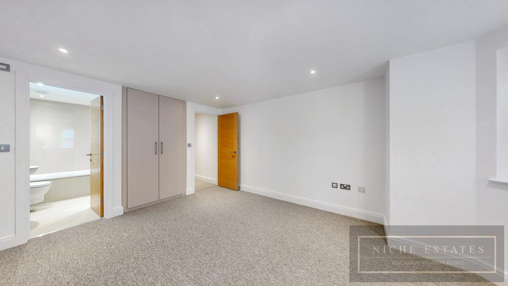 Property Image 7d29d1bb-e7e2-4891-8dae-04e30b9df736