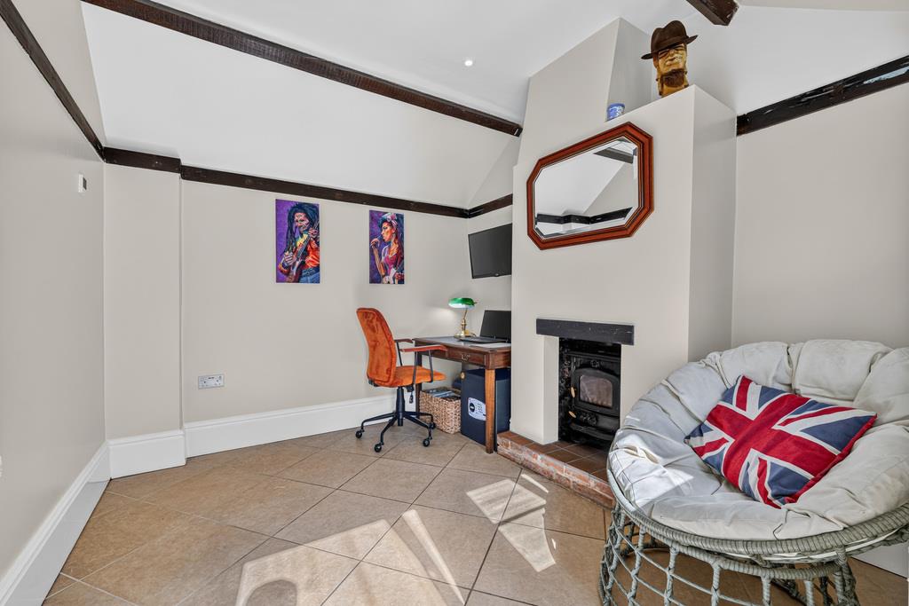 Property Image 7d29f1f2-c0b9-4a9d-a57f-738d6e6adab3