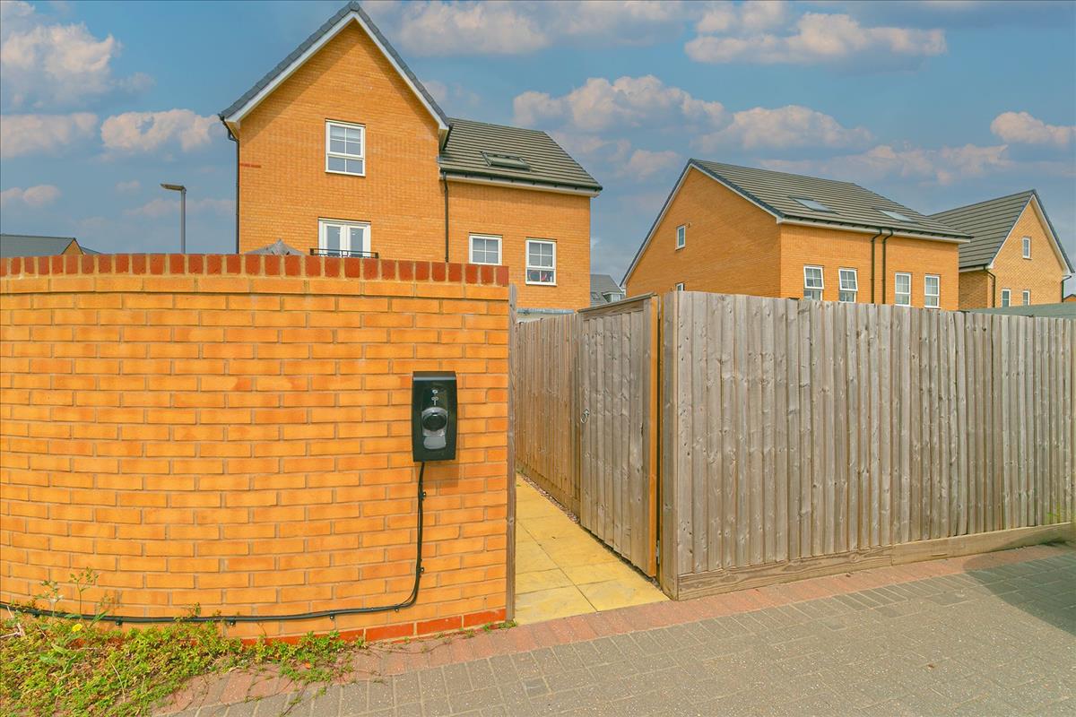 Property Image 7d3ee762-c04a-45e3-a6d6-23fa545bb1e3