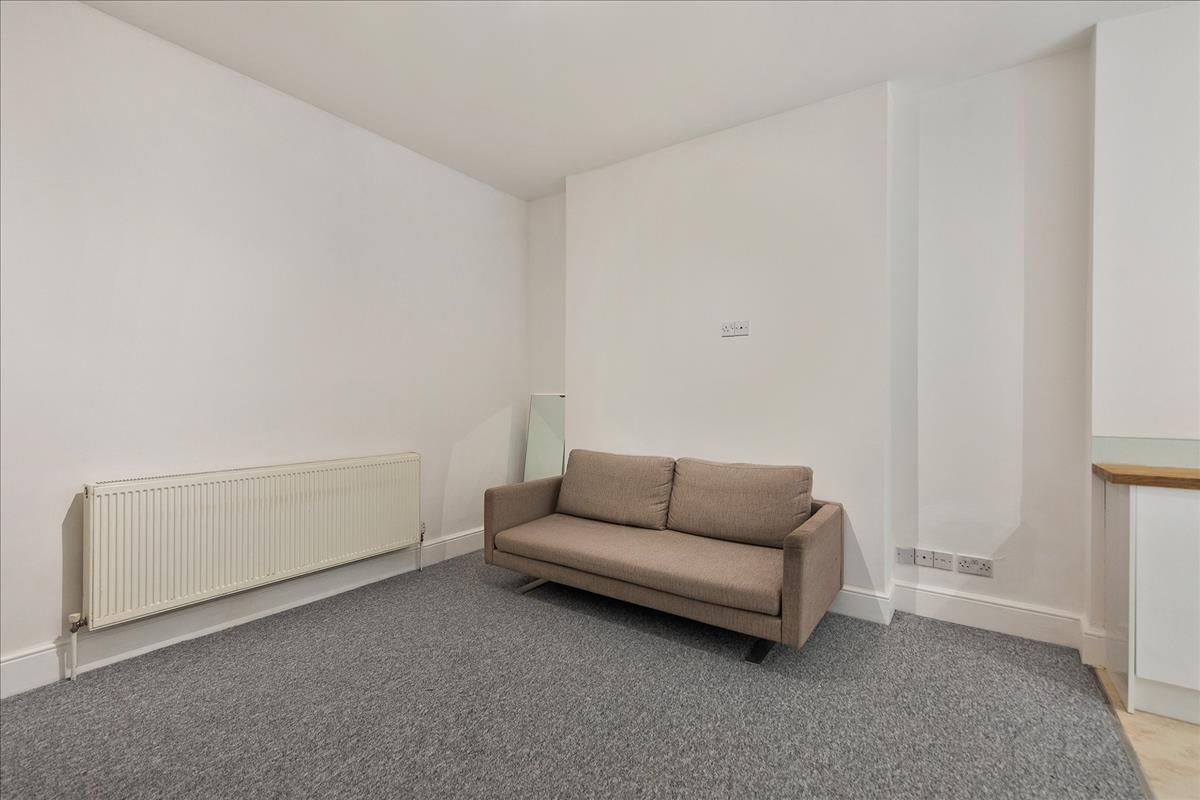 Property Image 7dc6a09d-d80e-4393-993c-f202a5a93f54