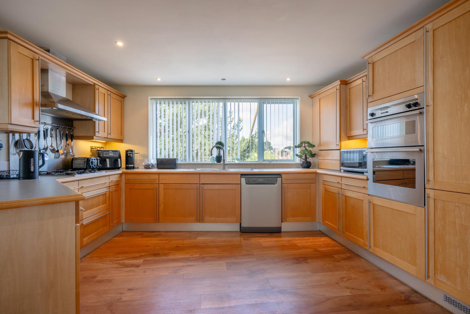 Property Image 7dccede7-ecf9-4287-a7e0-5153ee6588e9