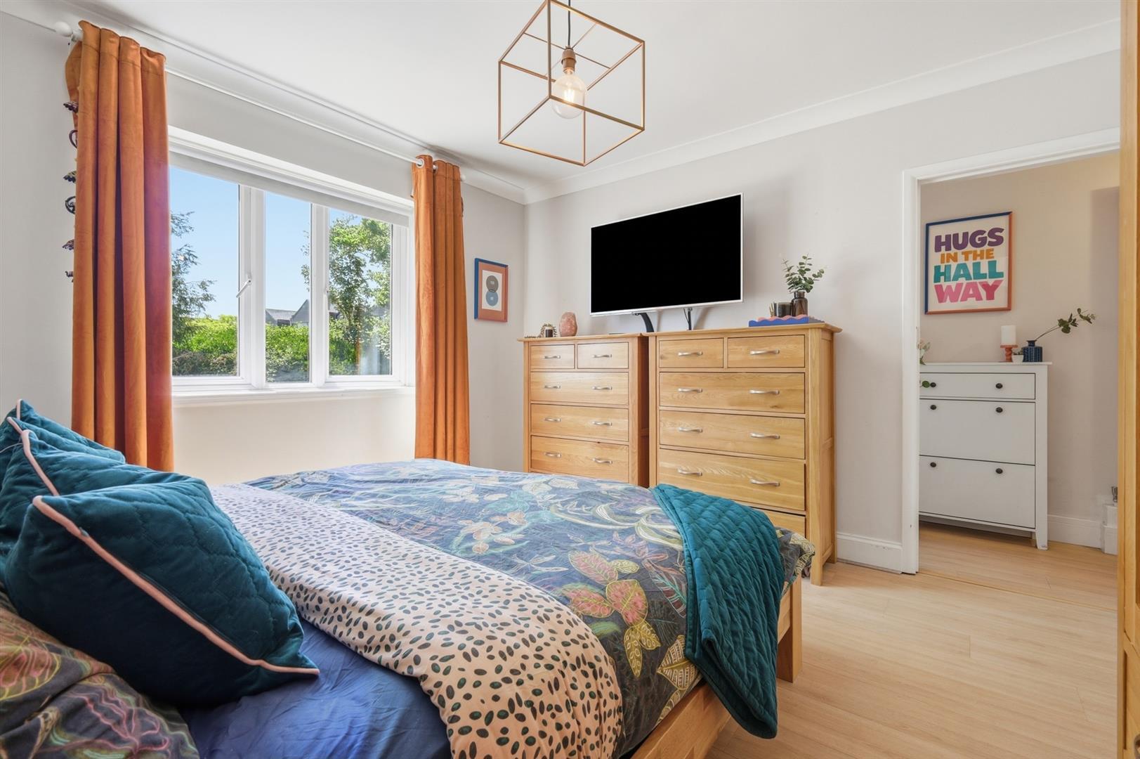 Property Image 7df25565-ccca-42e8-bf51-e99bfa85f8df