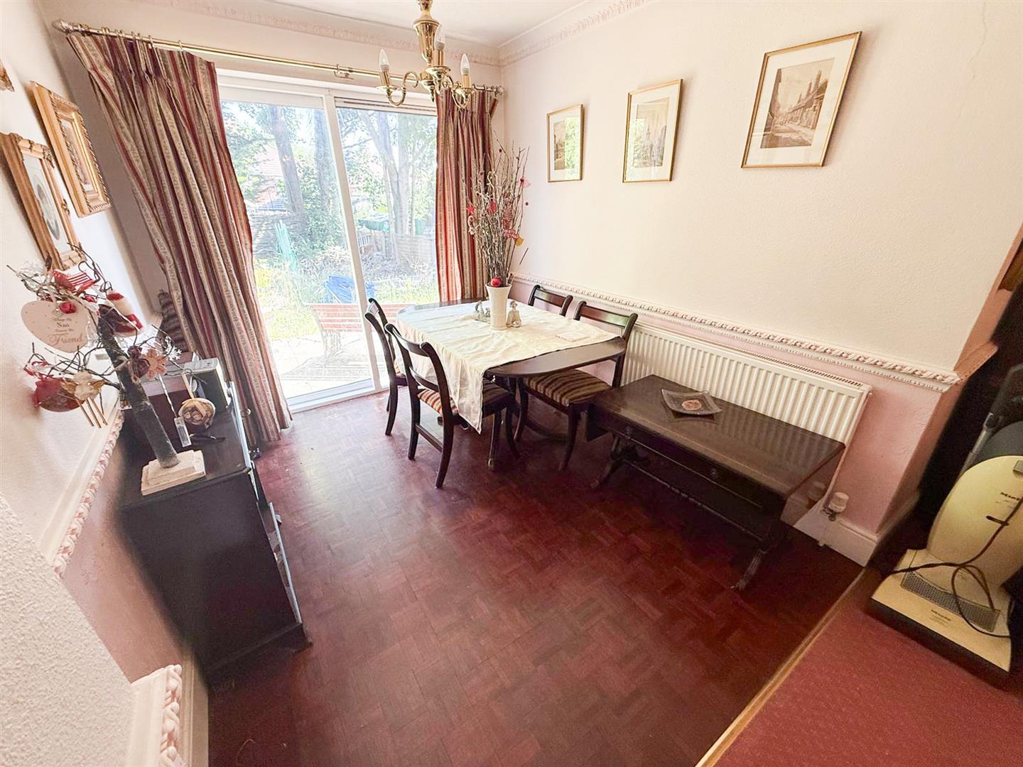 Property Image 7df8aad0-b87a-427a-a1b9-a40021260475