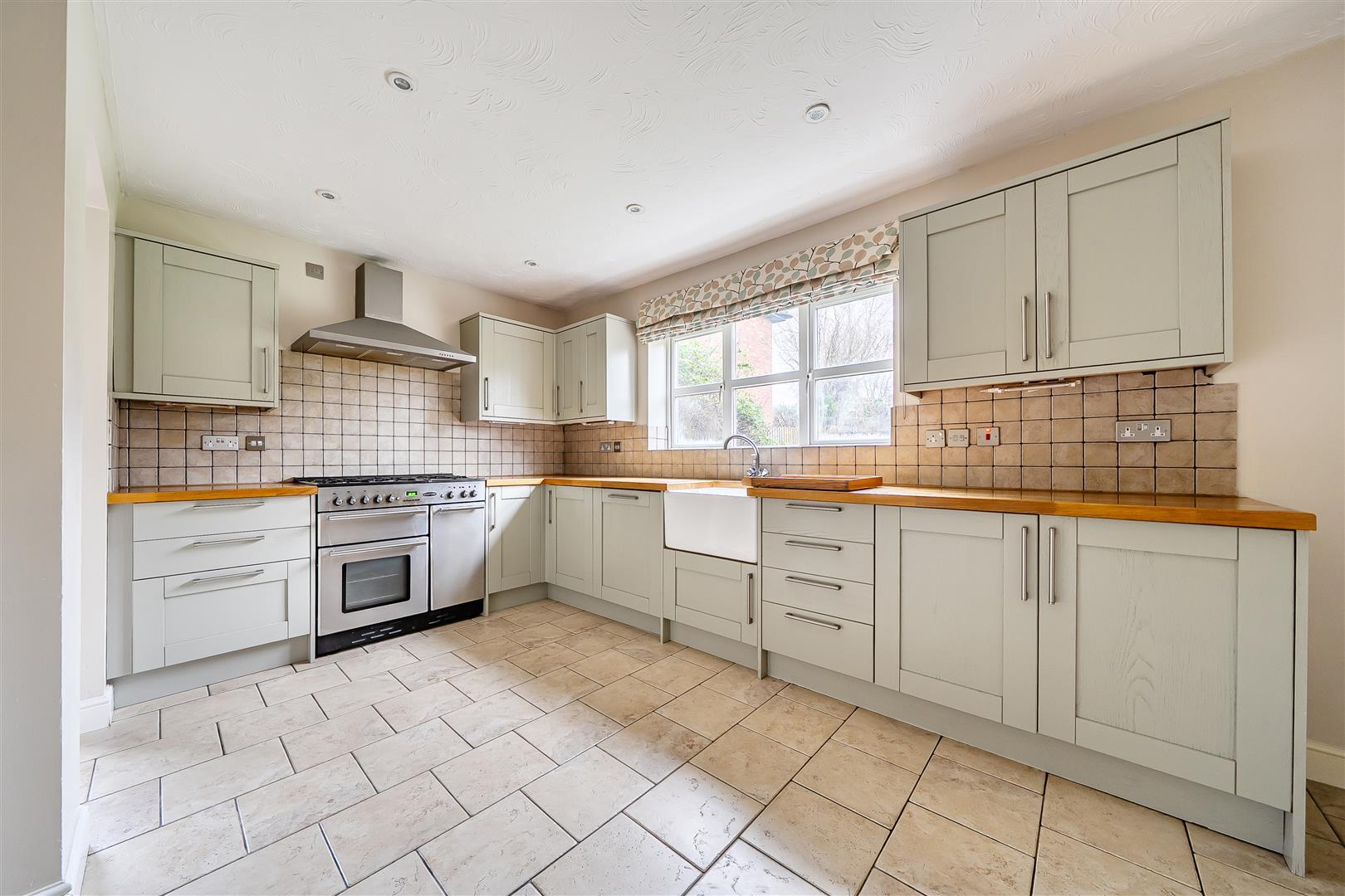 Property Image 7dfa8835-fac9-4892-84f7-77b1f9b78eef