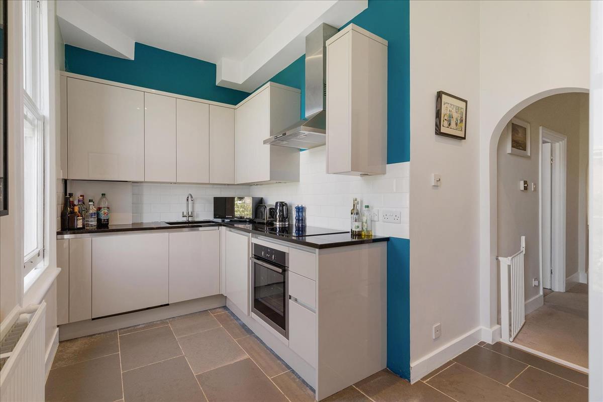 Property Image 7e037440-a948-4b66-9668-5bc253a807ee