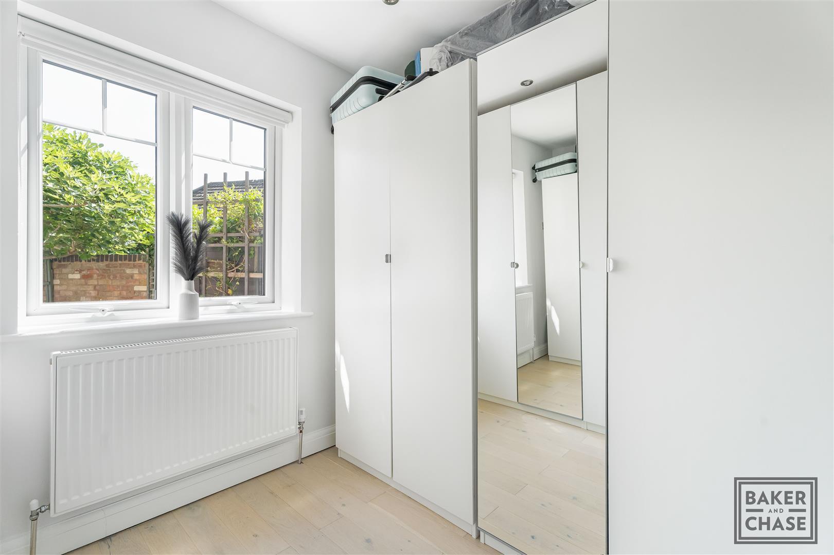 Property Image 7e2a3c52-56e1-4d1e-8e2a-e826a18dcb2f