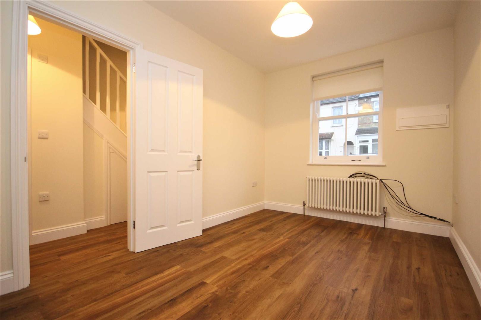 Property Image 7e3872ed-577a-42a8-be64-cd73c28268eb