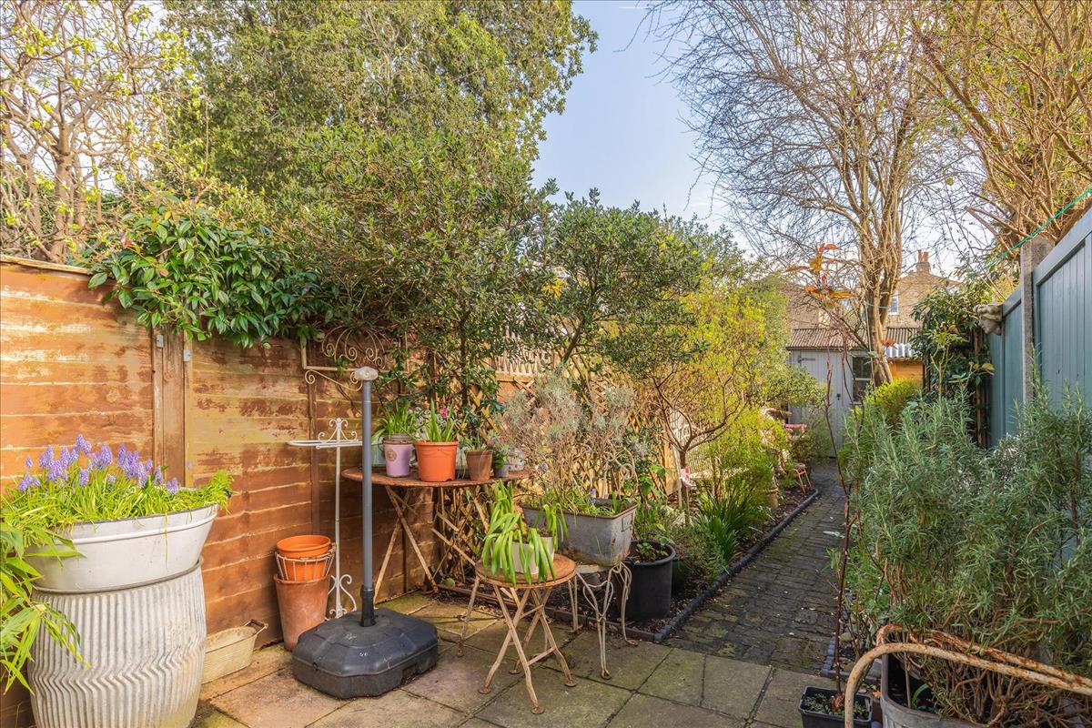 Property Image 7e40f533-b3c3-4d06-919e-e11290c0d2ff