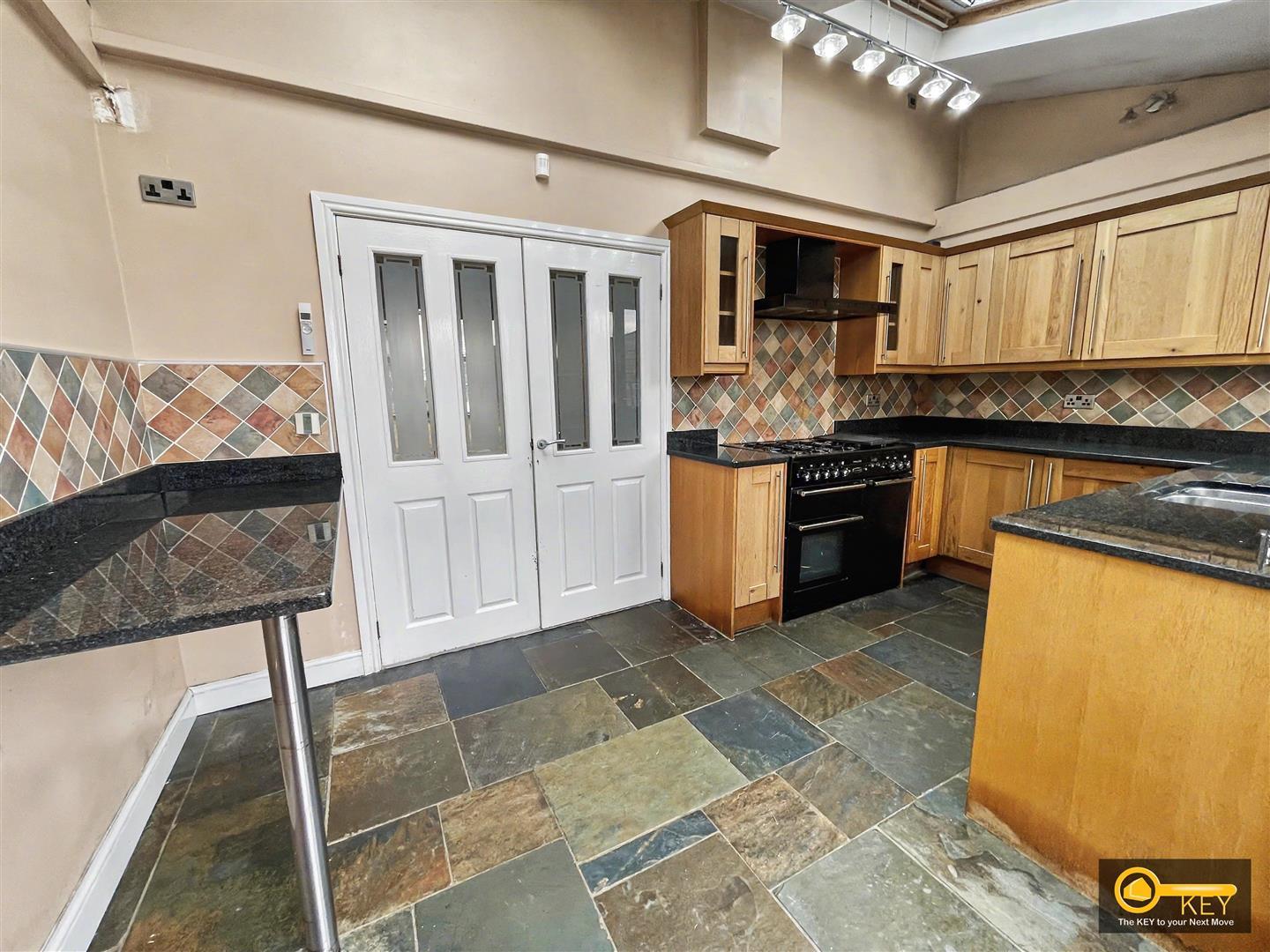 Property Image 7e99371b-8973-40f3-a015-ec0dbd6dcd84