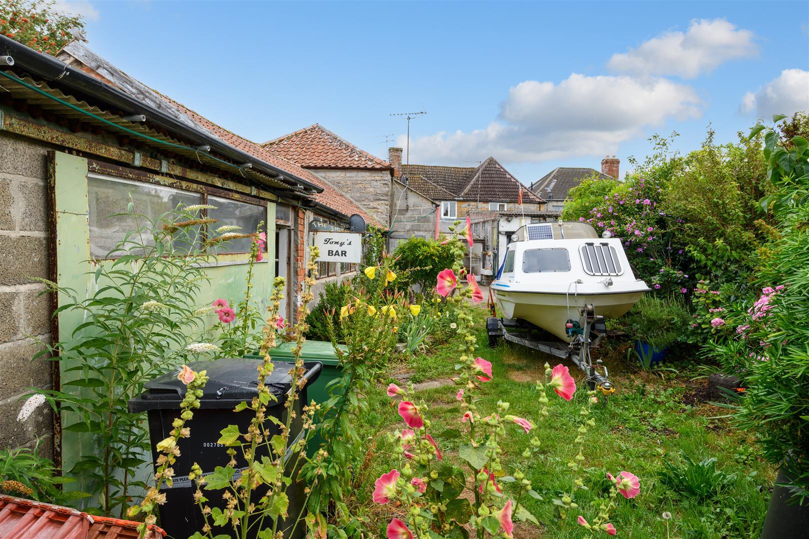 Property Image 7ea1409f-71e8-4939-bfd3-24cb603a165f
