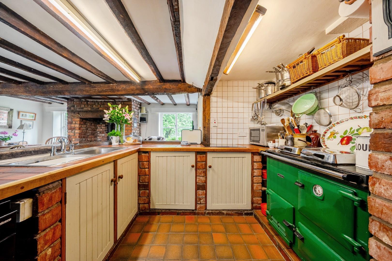 Property Image 7ea9da00-50db-49af-b81d-e7ac73645d53