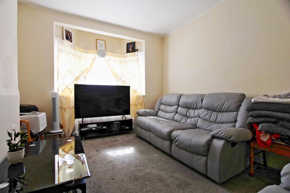 Property Image 7eb8534c-bd7e-49fb-ac28-70df66371ca8