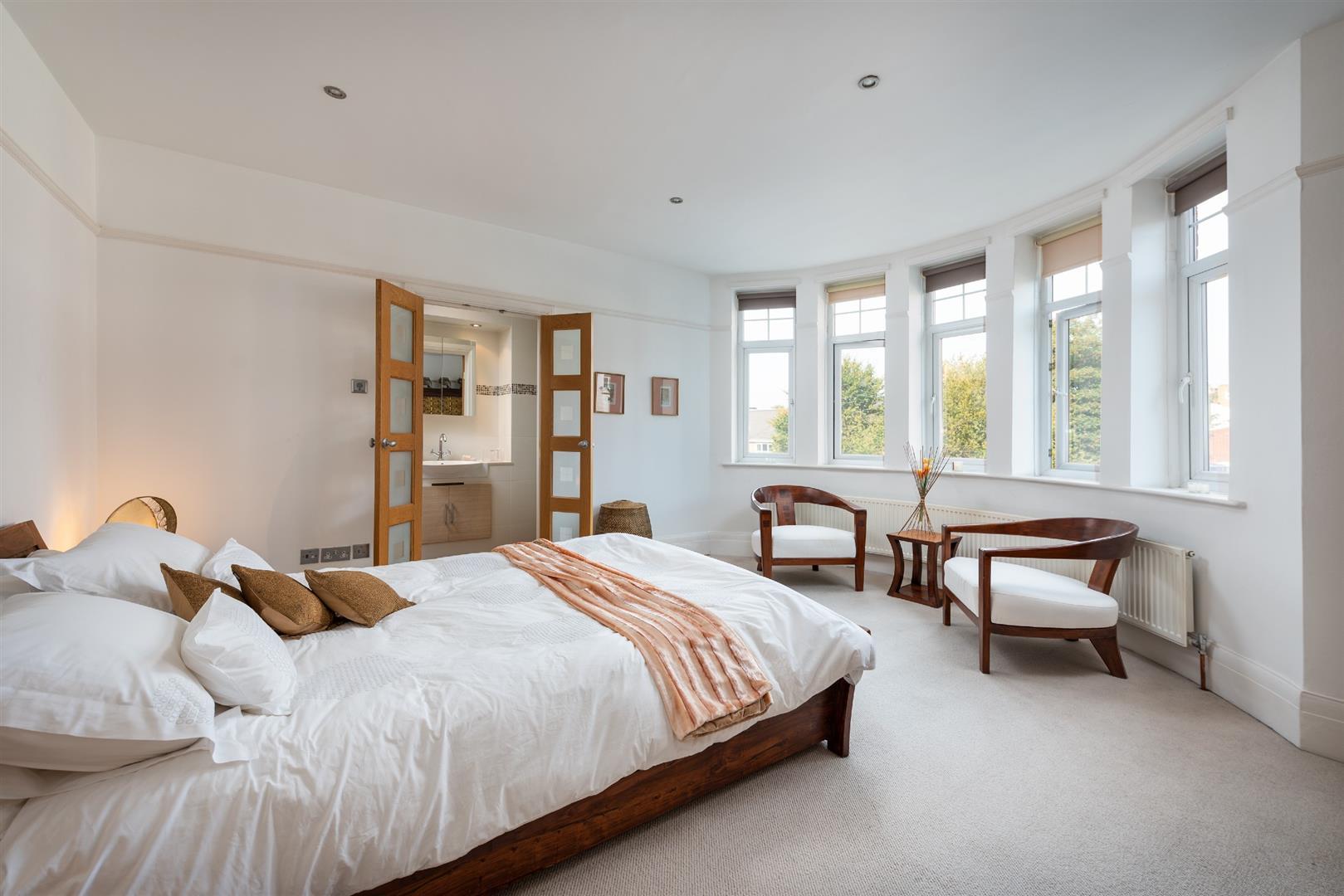 Property Image 7ed65711-f61d-409c-87c7-5feb6d026ada