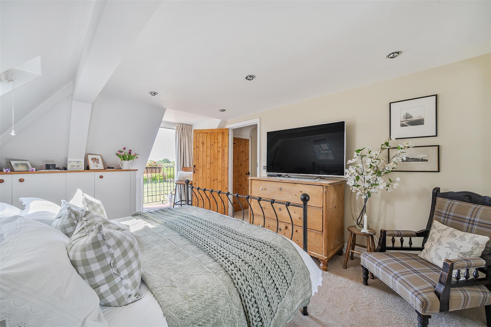 Property Image 7ed7c706-dd8f-41b7-8dc1-02946d658baf