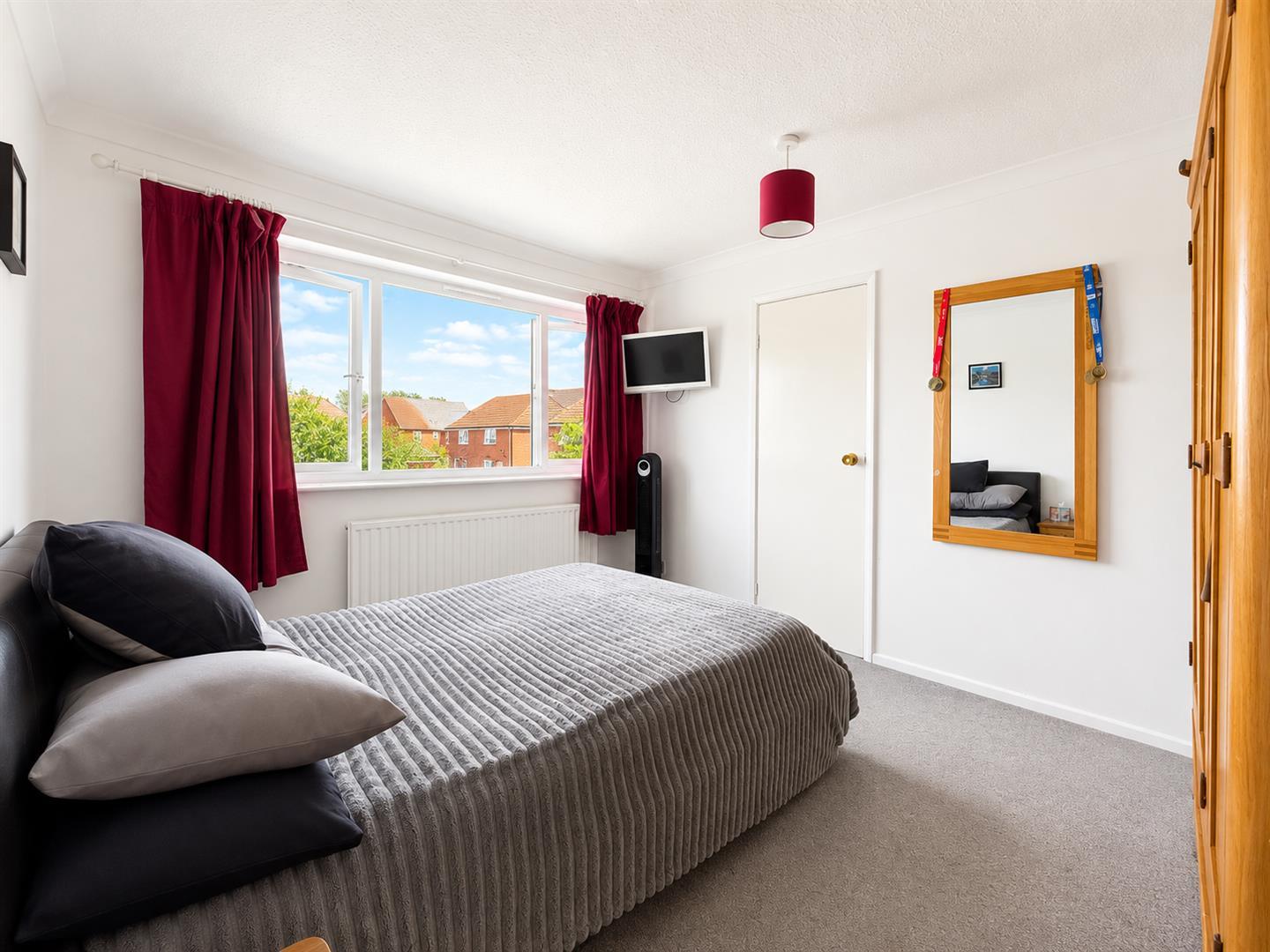 Property Image 7ee15782-f3bd-46e9-ab7e-491e242a2e81