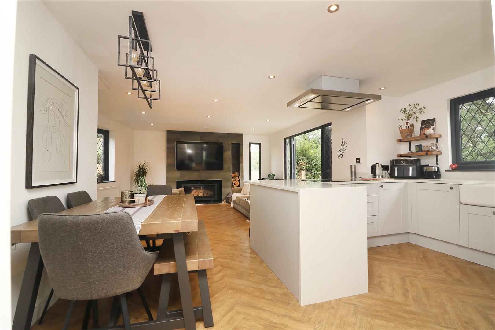 Property Image 7ee75b4a-cea1-41a8-a5fd-ae957aac88d2