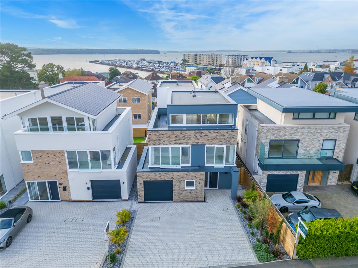 Property Image 7ef0dc30-77c0-418d-aba7-4d993a76be09