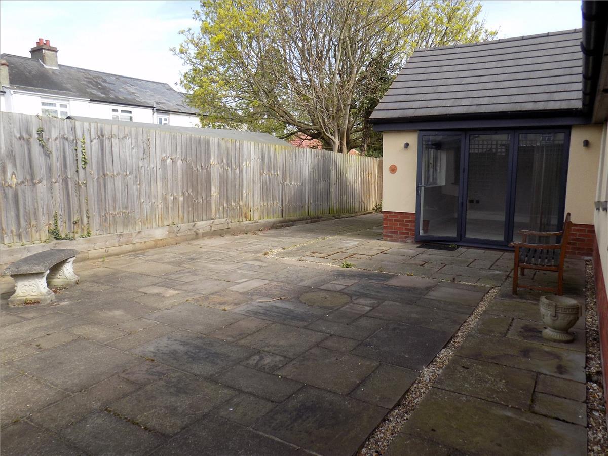 Property Image 7f02ec63-1edb-4fa0-8c7d-552a402041d3