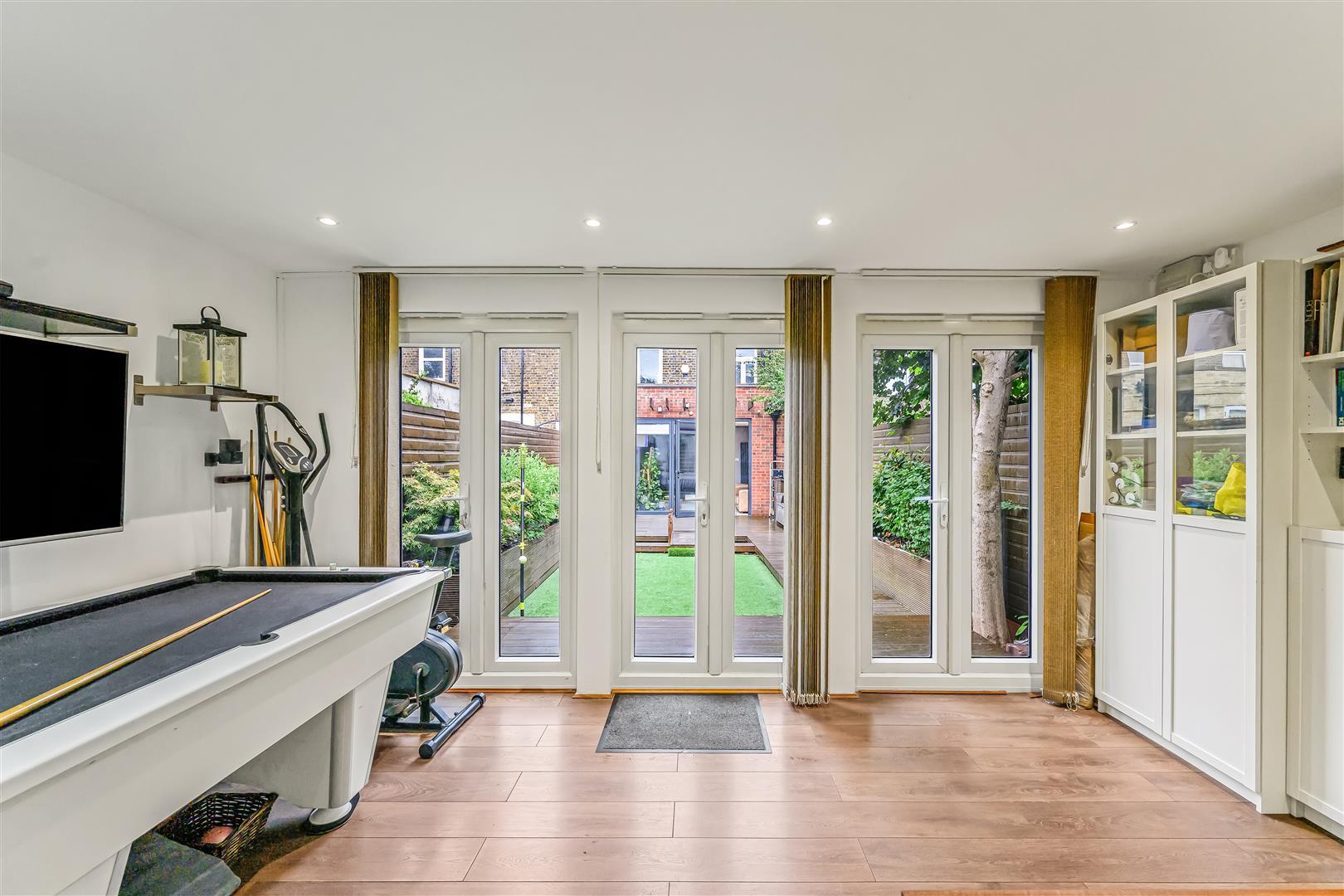 Property Image 7f23b4df-301a-4ff1-9244-bf8680a39956